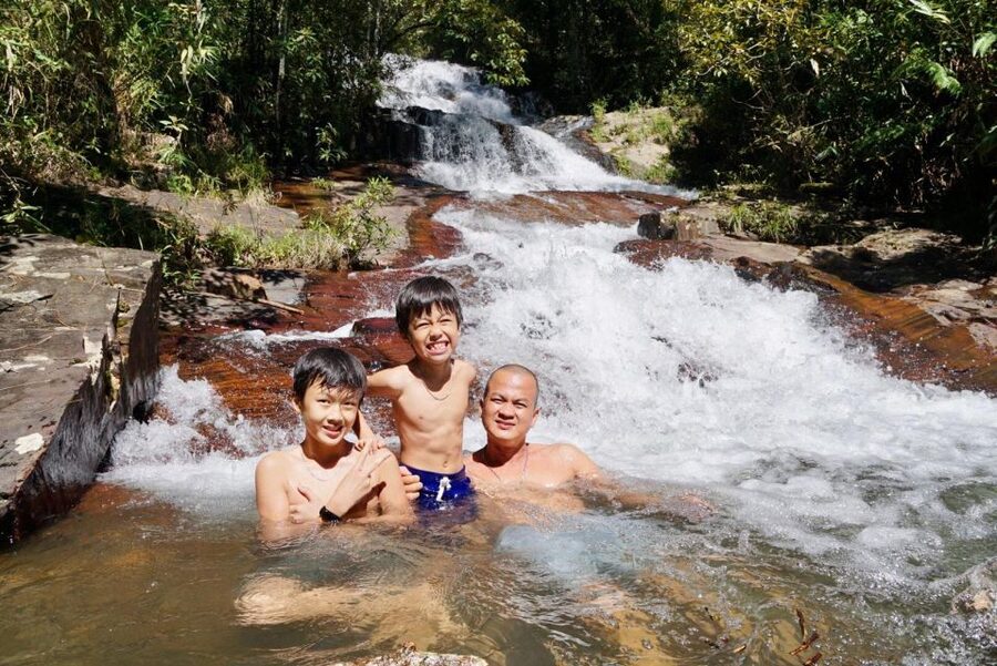 3-Hours Trekking Tour to Hidden Waterfall and Sturgeon Farm - The hidden waterfall: private time and a real climb