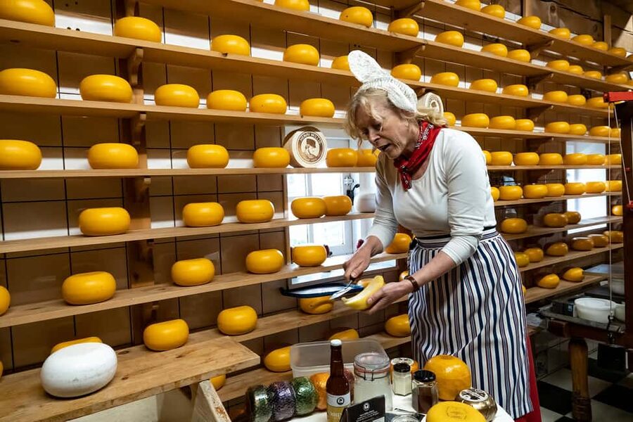Amsterdam: Experience Zaanse Schans Windmills & Cheese Farm - Why Zaanse Schans Feels Different From Just a Day Trip