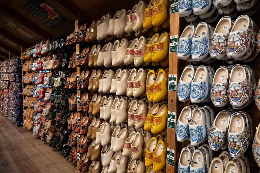 Amsterdam: Experience Zaanse Schans Windmills & Cheese Farm - Clogs and the Wooden-Shoe Workshop: Craft You Can Actually Watch