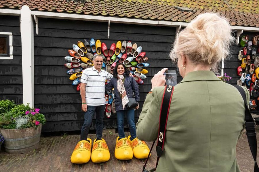 Amsterdam: Experience Zaanse Schans Windmills & Cheese Farm - What This Trip Is Best For (And Who Might Find It Frustrating)