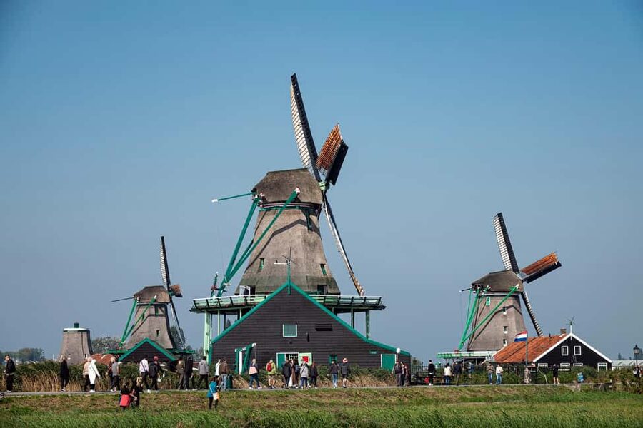 Amsterdam: Experience Zaanse Schans Windmills & Cheese Farm - The Self-Guided Walking Tour: Useful Guidance Without a Crowd Following
