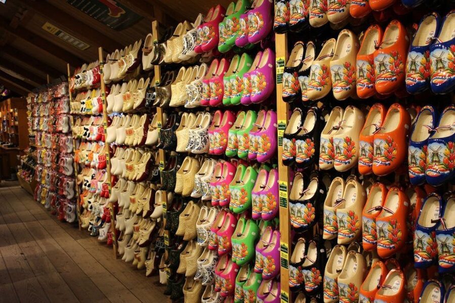 Amsterdam: Volendam, Windmill, and Cheese Farm Private Tour - Clog Factory and Cheese Farm: Crafts You Can Taste and Understand