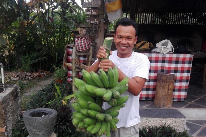 Balinese Cooking Class at Organic Farm - Lunch in a Gubuk: Eating Together the Balinese Way