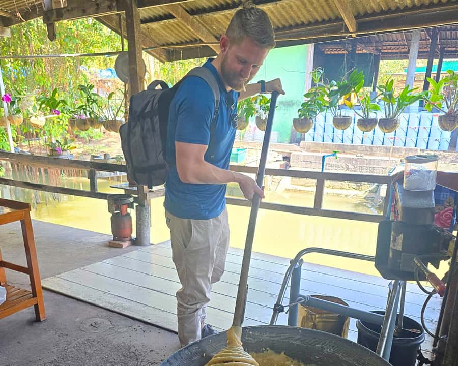 Bangkok: Private Floating & Railway Markets with Farm Visits - How to get a more local feel inside the market crowds