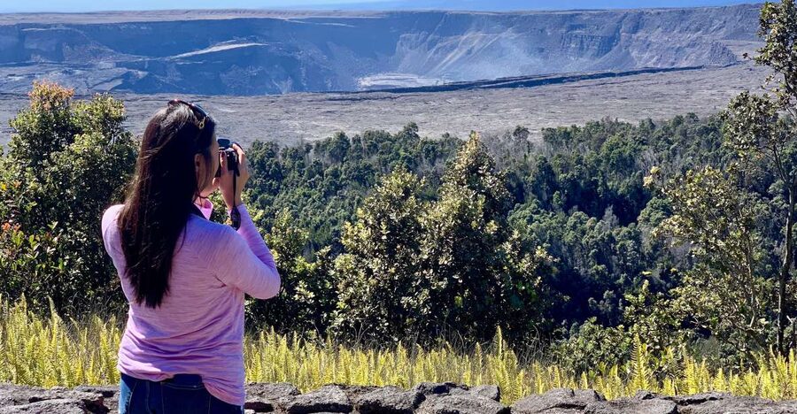 Big Island: Volcanoes, Waterfalls, & Coffee Farm Day-Trip - Coffee and snacks before you go full volcano