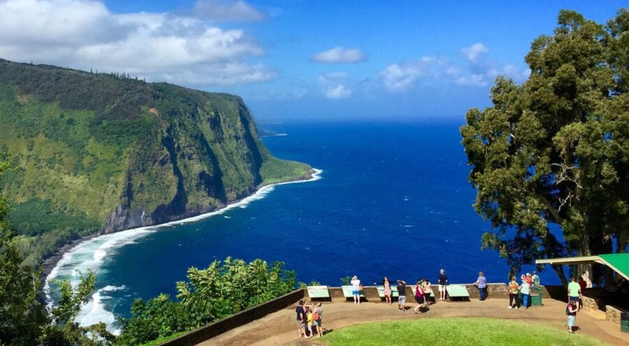 Big Island: Volcanoes, Waterfalls, & Coffee Farm Day-Trip - The sunset drive: South Point and Kealakekua Bay viewpoints