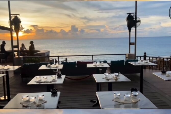 Blue Hole Mineral Swim, Negril Ricks Cafe, & Herb Farm Combo Tour - Rick’s Cafe: sunset viewing and the jump crowd