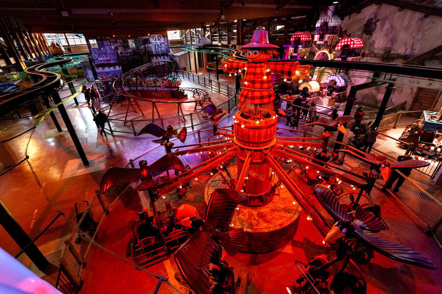 Bologna: Luna Farm Amusement Park Family Entry Ticket - Rides that rotate, jump, and fly: how to plan around motion