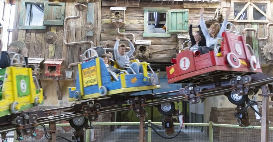 Bologna: Luna Farm Amusement Park Family Entry Ticket - Food, snacks, and souvenirs: what to budget for