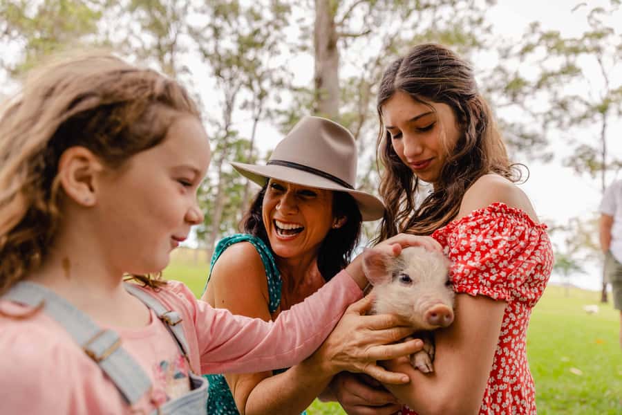 Bundaberg: Splitters Farm Guided Tour - Photo-Friendly Paddocks and Natural Surrounds