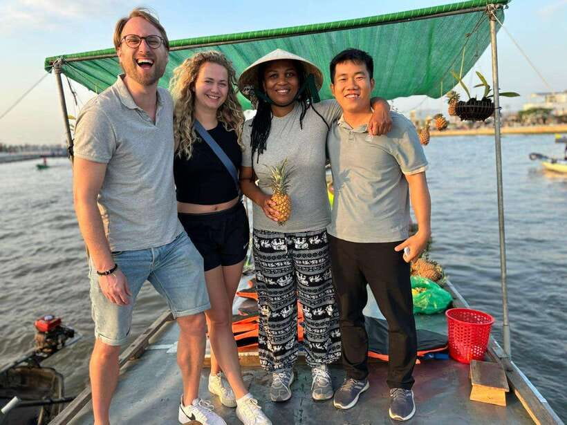 Can Tho: Floating Market, Canal, Cacao Farm & Mekong' Life - Entering Cai Rang Floating Market at the right hour
