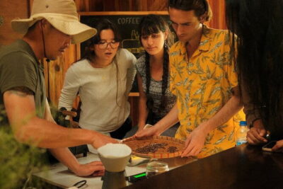 Coffee Farm Tour with Roasting & Tasting Workshop - Da Lat - Plantation time in Da Sar: seeing Arabica farming up close