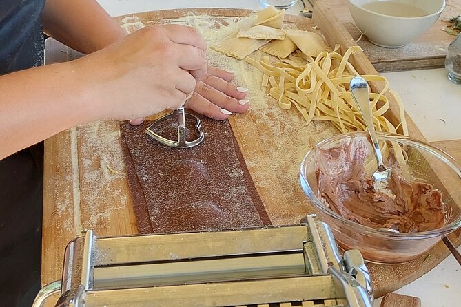Cooking Class on a Family Farm in Chianti with Lunch - Logistics that matter: the dirt road, finding the spot, and what to bring