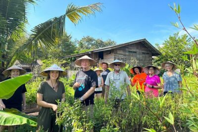 Cooking Class with Organic Farm in Chiang Mai - Getting started: Tha Phae Gate meeting point and the 9:00am rhythm