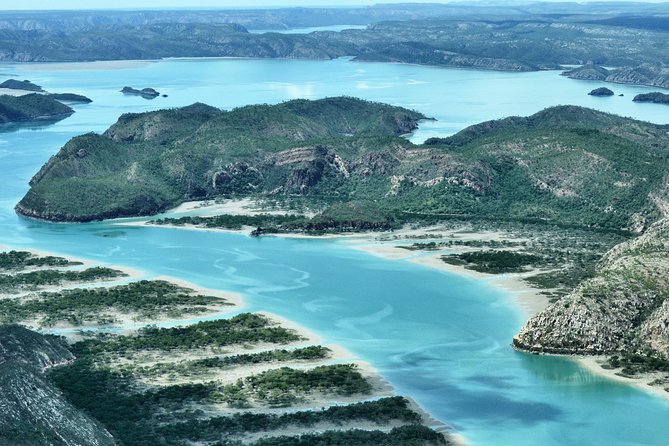 Cygnet Bay Sea Safari & Pearl Farm Tour Scenic Flight - Horizontal Falls from the air: tides, Thousand Islands, and Buccaneer Archipelago
