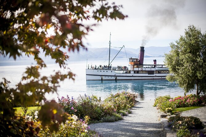 Dinner at Walter Peak High Country Farm and Cruise from Queenstown - Two ships, one Lake Wakatipu crossing (TSS Earnslaw vs Spirit of Queenstown)