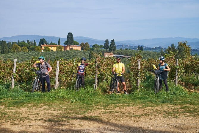 E-bike Chianti Classico & Tuscany tour with Wine & Lunch at Farm - Key highlights at a glance