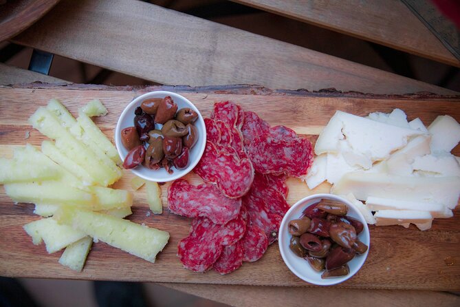 Farm to table dinner in Rome: A trip through Italy - Finding the meeting point at Piazza di San Calisto (and getting inside)