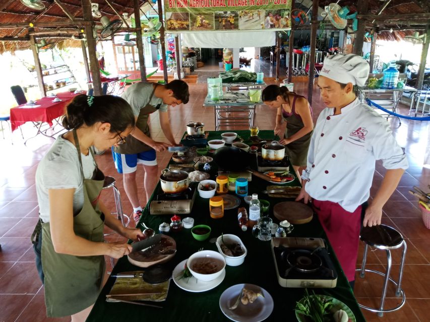 Farm-To-Table Healthy Cooking Class: Half-Day Tour - A Healthy Vietnamese Meal Starts in the Medicine Garden