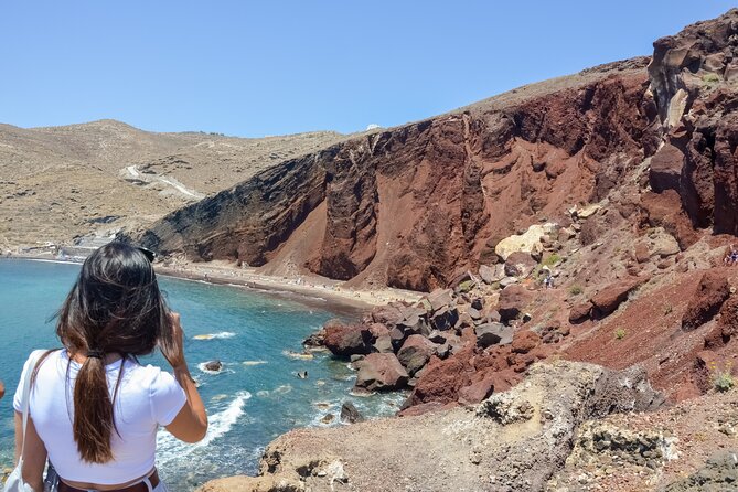 Flavors of Santorini: Farm-to-Table Meal Wine & Authentic Village - Getting picked up (or finding the group) without stress