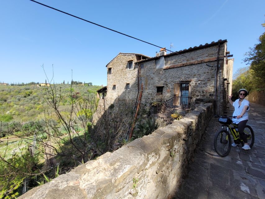 Florence: Chianti Hills Bike Tour with Farm Lunch & Wine - The family-run Chianti farm lunch: why this stop is the heart of the day