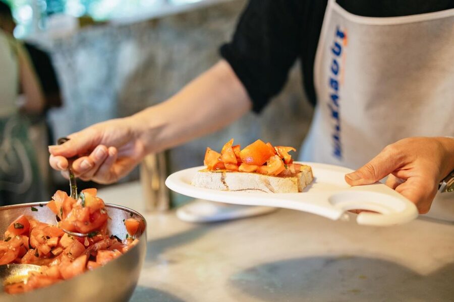 Florence: Cooking Class at a Tuscan Farm & Local Market Tour - Mercato Centrale: shopping with the people who know food