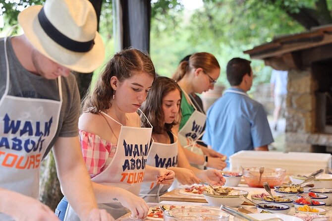 Florence Pizza or Pasta Class with Gelato Making at a Tuscan Farm - Pizza or pasta dough: what the chefs actually teach you