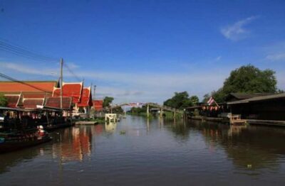 From Bangkok: Mahasawat Canal and farm with Lunch - Lotus Flower Farm: Paddle, Pick, and Wander the Herbal Side