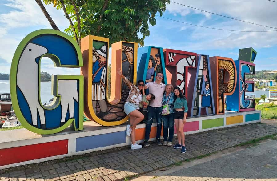 From Medellin: Guatapé & Peñol Rock with Boat & farm animals - About that group private format and what it means for your day