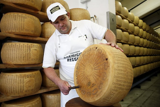 From Parma: Parmigiano Reggiano Farm Tour & Tasting with Transfer - Timing and logistics: what 2.5 hours really feels like