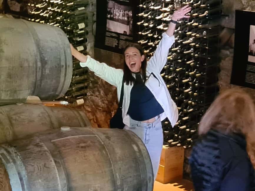 From Porto: 2 Wine Regions, Farm Lunch, and Boat Ride - Photo stops and timing: what to do with the in-between moments