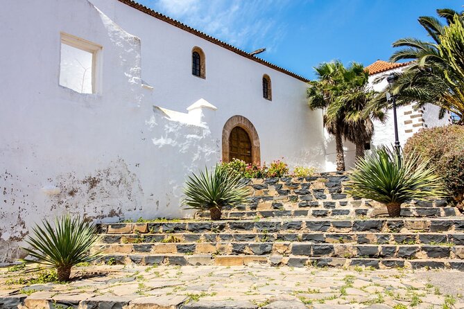 Fuerteventura Villages Caves and Farm Tour with Lunch from North - Finca Canarias Aloe Vera and the cava toast