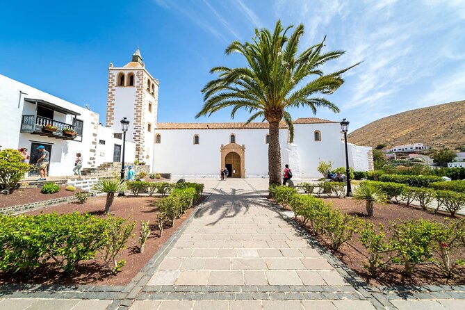 Fuerteventura Villages Caves and Farm Tour with Lunch from North - Pajara’s Aztec-looking church façade