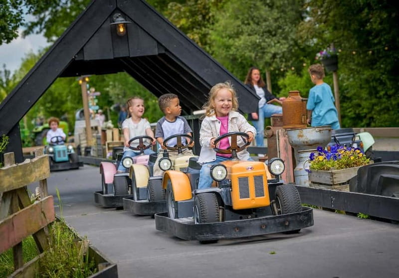 Groot-Ammers: Adventure Farm Molenwaard Entry Ticket - Farm shed shows and the diploma finish