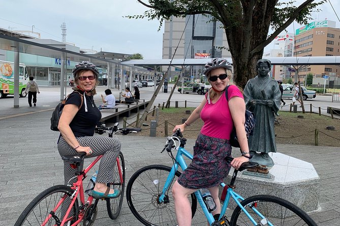 Guided Bike Tour to a Green Tea Farm in Shizuoka (not e-bikes) - Stop 2: Abekawa River area—biking with scenery in your peripheral vision