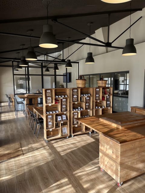 GUIDED TOUR + TASTE IN A MUSHROOM FARM - FAQ
