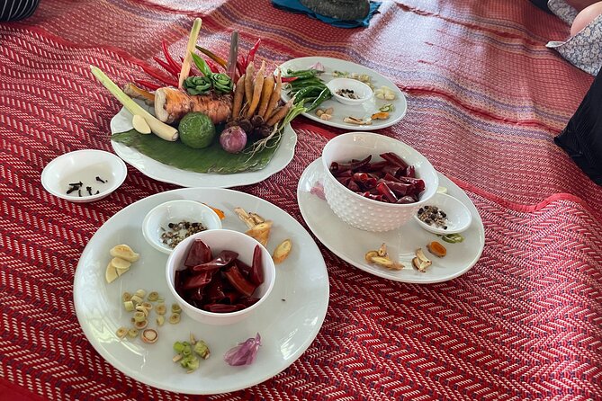 Half-Day Thai Cooking Class at Organic Farm in Chiang Mai - Vegan or vegetarian menus and choosing spicy or mild