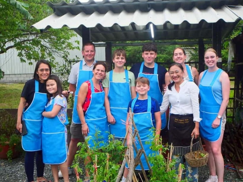 Half-Day Thai Cooking Class on a Local Farm Near Chiang Mai - Step 1: the local market stop, where Thai cooking starts