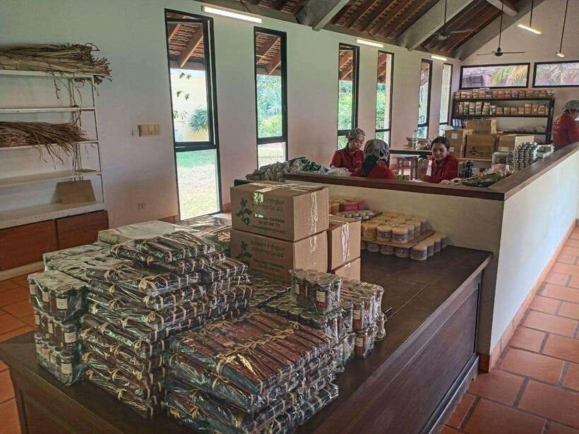 Half Day Trip: Silk Farm, Satcha, and Senteur d'Angkor Tour - Satcha Handicraft Center: Six Bamboo Workshops With Khmer-Inspired Design