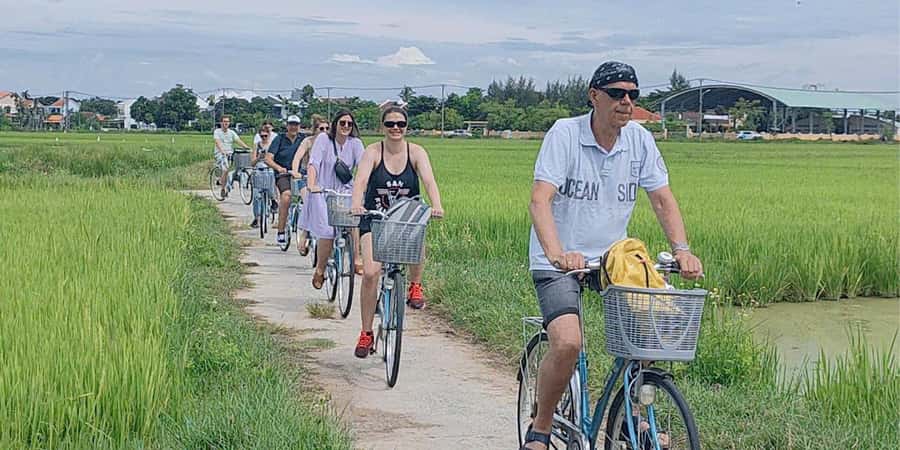 Hoi An: Countryside Bicycle Tour with Farm, Basket Boat Ride - Lunch or dinner in a farmer’s home: what you get for the money
