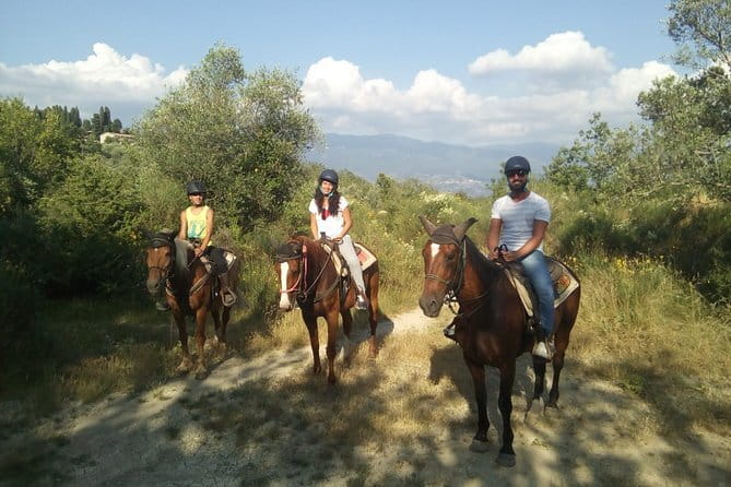 Horse ride, Olive Oil and local foods tasting in a Tuscan farm - From Piazza dei Cavalleggeri to the Chianti Hills, in Comfort