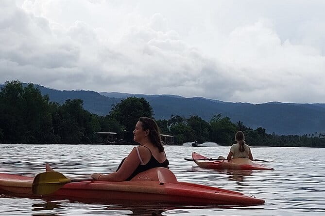 Kampot Classic Tour & Kayaking at the Green Cathedral with lunch - Secret Lake (Broteak Krola) at Khmer Rouge-Era Reservoir Scale