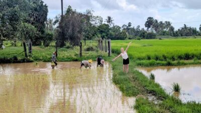 Kampot Private Tour: Pepper Farm, Salt Field & Secret Lake - Pepper Farm Time: La Plantation or Bo Tree, With Tasting Included