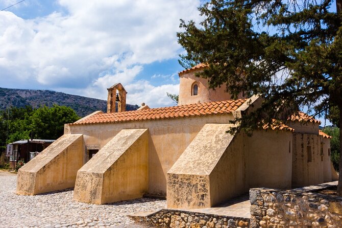Knossos, Lasithi, Zeus Cave & Olive Mill Farm Combo Tour - Lyrakis Family Olive Mill Farm: how Crete makes olive oil and more