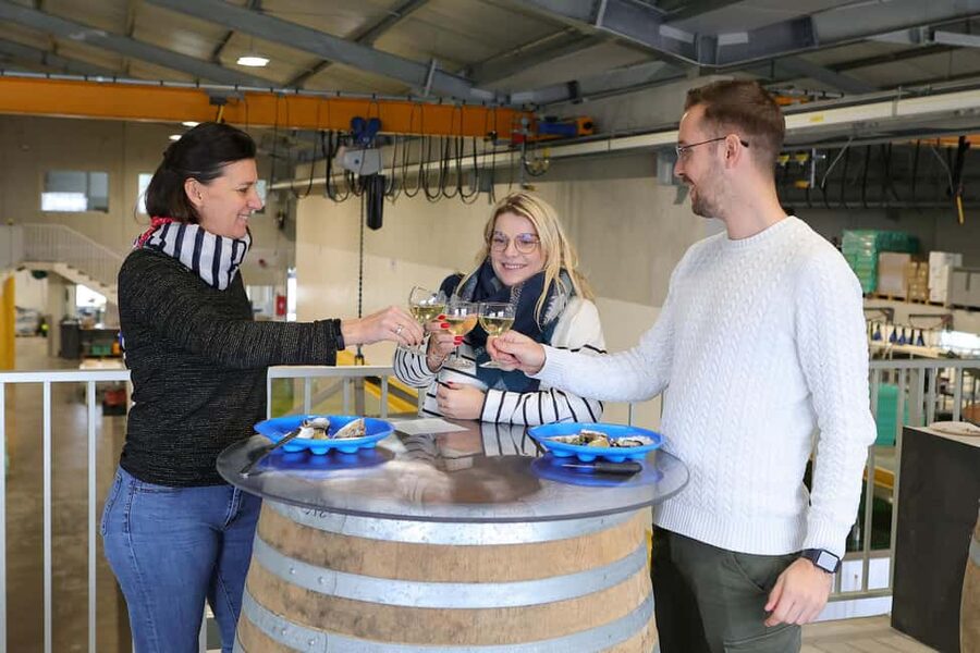 Loupian: Tour guide of our oyster farm and tasting - Who Should Book This Oyster Farm Tour in Loupian?