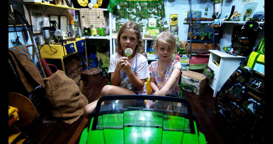 Mackay: 3 Hour Sugarcane Farm Tour - The 3-hour flow: from farm walking to morning tea and The Love Shack