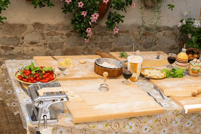 Marì Cooking Class in a Family Farm with Amalfi Coast view - What You’ll Cook: Fresh Pasta Basics and Sorrento Favorites