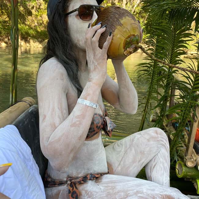 Marijuana Farm, Bamboo Rafting and Doctors Cave Beach Tour - Who this 6-hour combo is best for