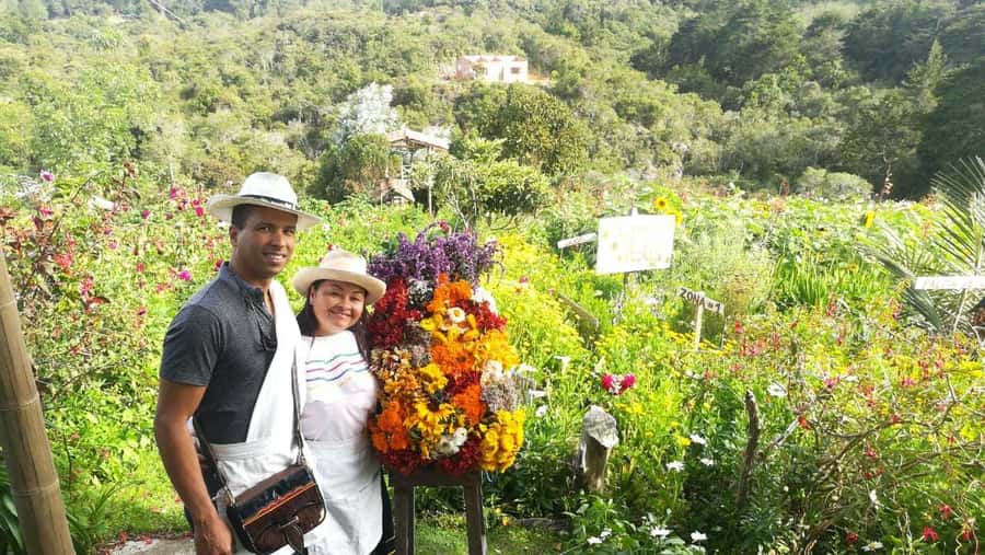 Medellín: Flower Farm & Silletero History Tour - Santa Elena stop: scenery plus local flavor
