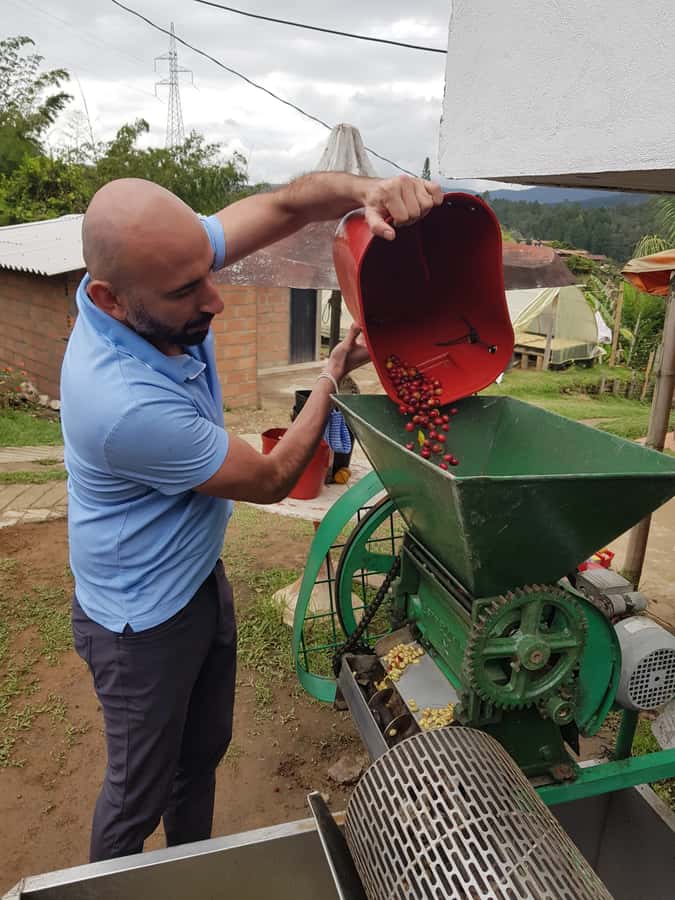 Medellin: Guatape, El Peñol Coffee Farm Private Tour & Fruit - Price and value: is $169 per person fair for this day?